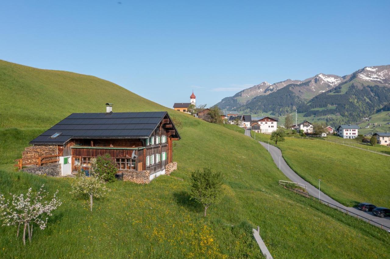 Haus Holzwurm Apartment Raggal Exterior photo
